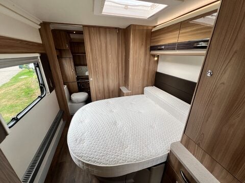 Swift Conqueror 580 25