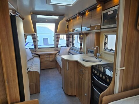 Bailey Phoenix 760  11