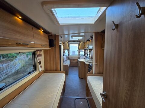 Bailey Phoenix 760  18