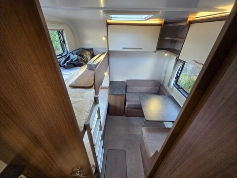Bailey Phoenix 760  25