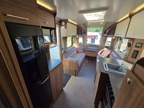 Bailey Phoenix 760  29