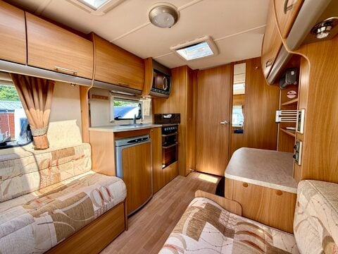 Swift Charisma 230 20