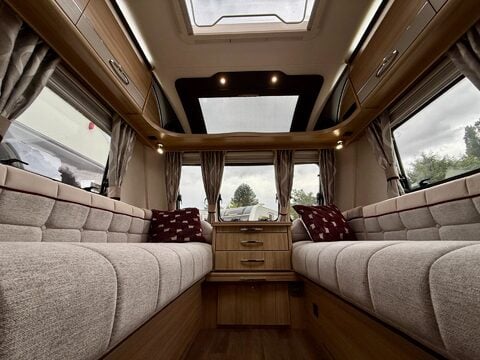 Coachman Pastiche 460 12