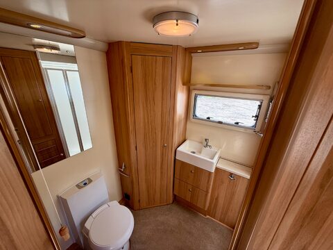 Bailey Unicorn Seville 25