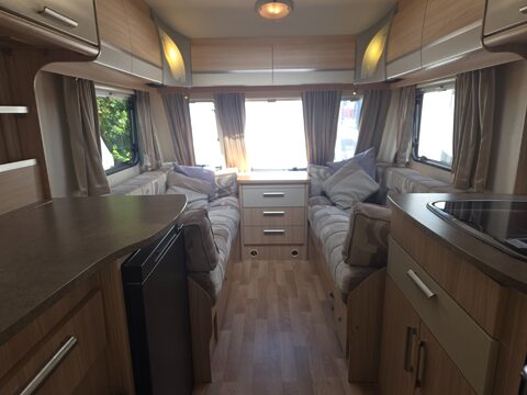 Coachman Amara 450 10