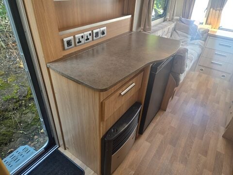 Coachman Amara 450 14