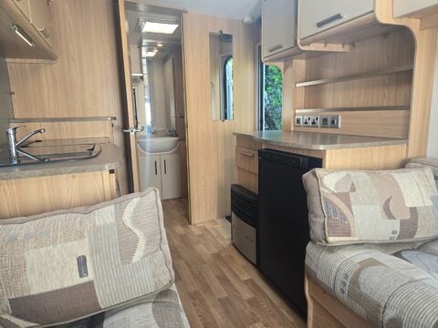 Coachman Amara 450 12