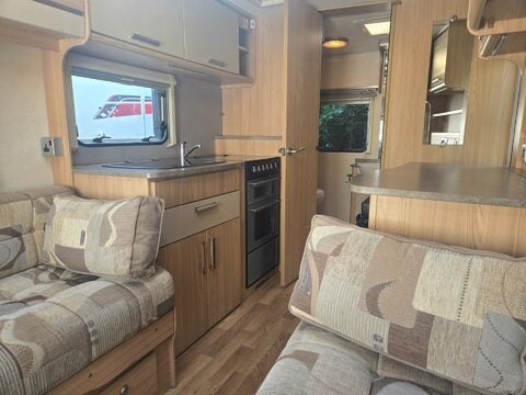 Coachman Amara 450 11