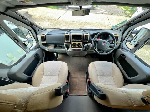 Bessacarr E460  12