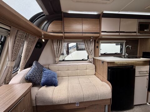 Coachman VIP 545/4 Sussex Chanctonbury Special Edition 16