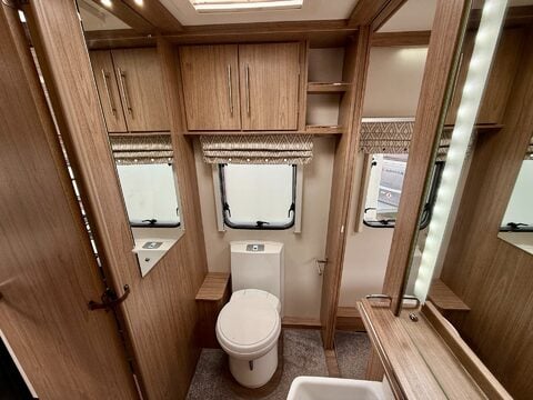 Coachman VIP 545/4 Sussex Chanctonbury Special Edition 23