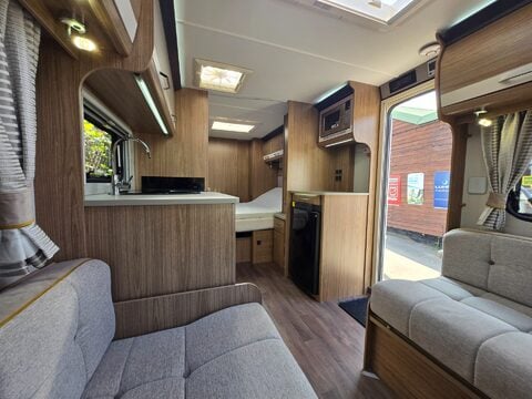Coachman VIP 575 11