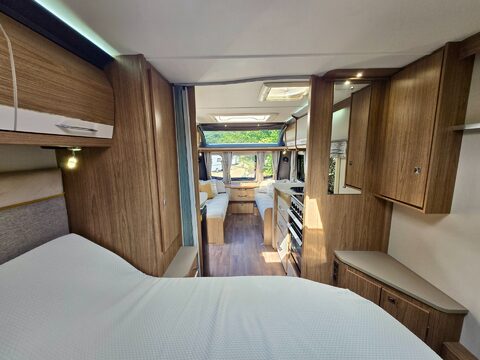 Coachman VIP 575 16