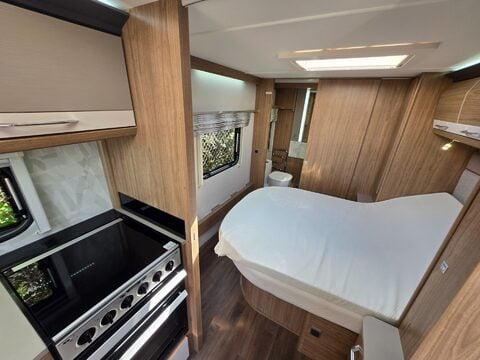 Coachman VIP 575 12