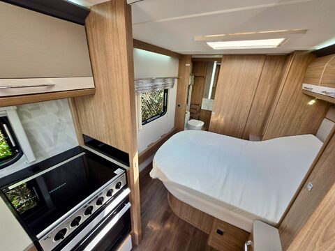 Coachman VIP 575 13