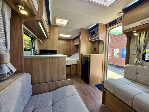 Coachman VIP 575 12