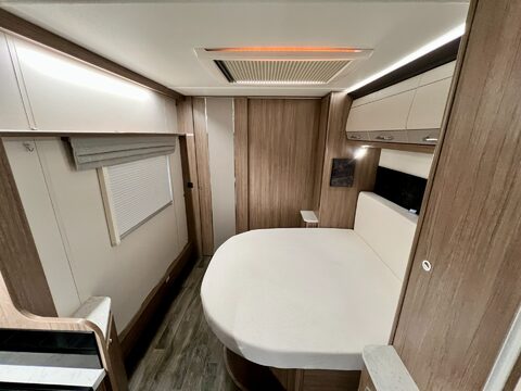 Coachman Acadia 575  36