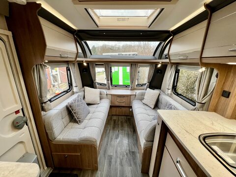Coachman Acadia 575  15