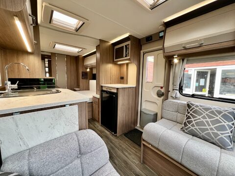 Coachman Acadia 575  18