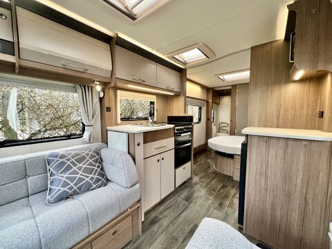 Coachman Acadia 575  20