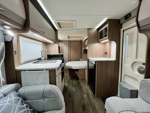 Coachman Acadia 575  35