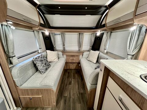 Coachman Acadia 575  32