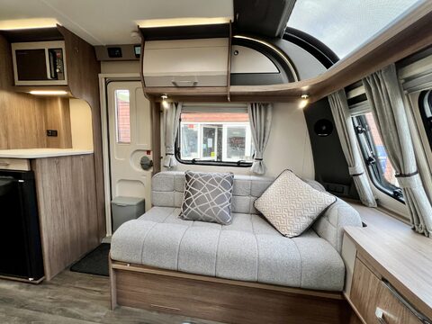 Coachman Acadia 575  17