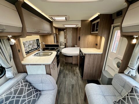 Coachman Acadia 575  21