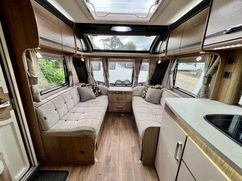 Coachman Laser 675 11