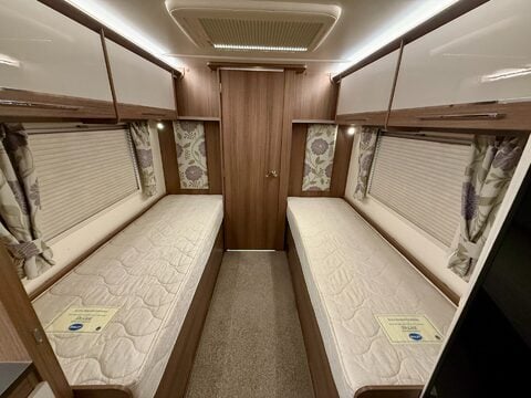 Bailey Unicorn Cadiz  30