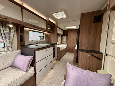 Bailey Unicorn Cadiz  16