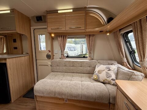 Coachman Vision 560 13