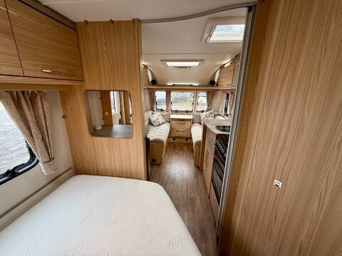 Coachman Vision 560 23
