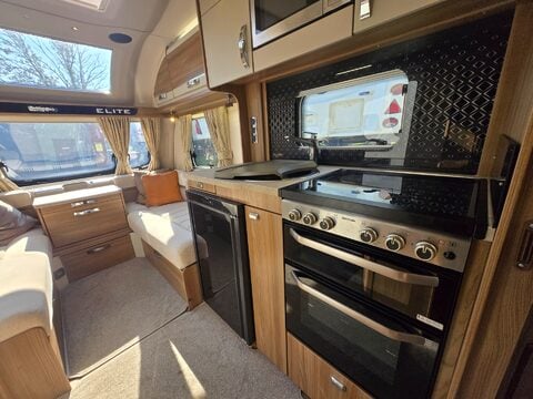 Swift Challenger 580 Elite  14