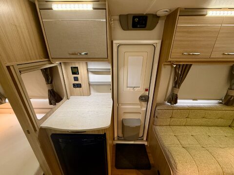 Coachman Vision 560 31