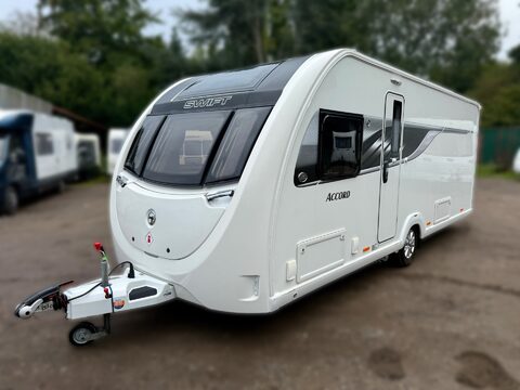 Swift Accord 580 1