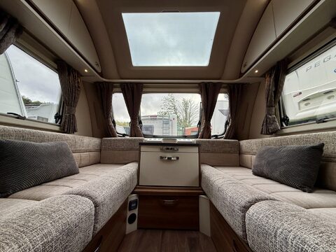 Swift Accord 580 14
