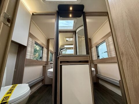 Swift Challenger 560 SE  21