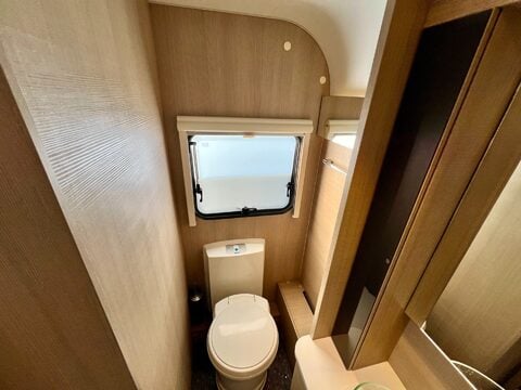 Adria Adora Seine 612 DL 28