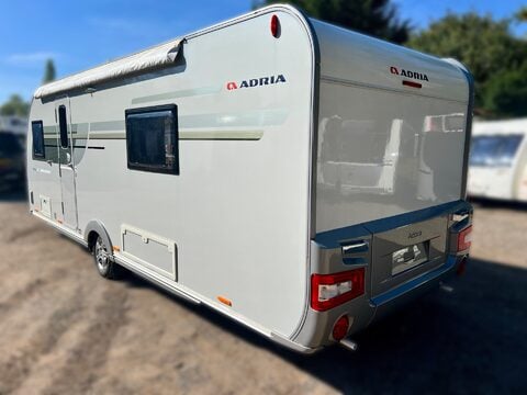 Adria Adora Seine 612 DL 8