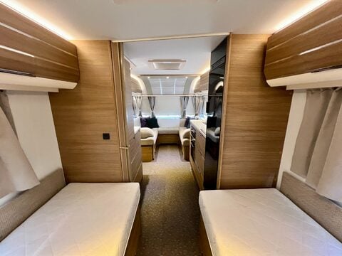Adria Adora Seine 612 DL 36
