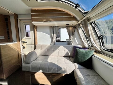 Adria Adora Seine 612 DL 15