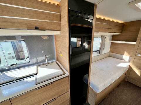 Adria Adora Seine 612 DL 22