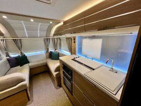 Adria Adora Seine 612 DL 31