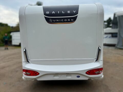 Bailey Unicorn Vigo 8