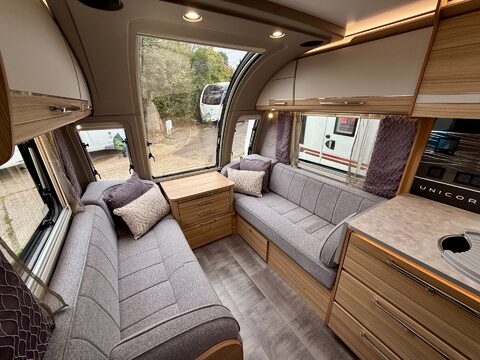 Bailey Unicorn Vigo 13