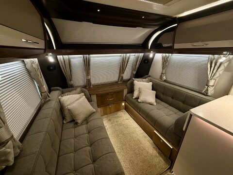 Coachman Laser Xcel 875 28