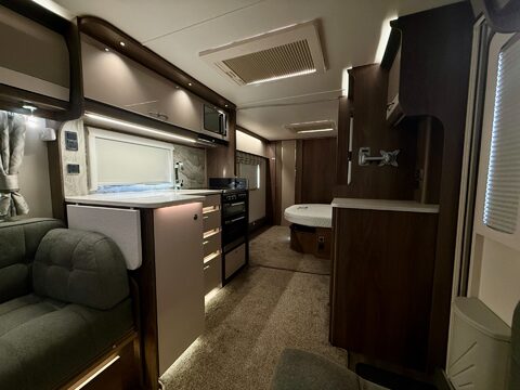 Coachman Laser Xcel 875 30