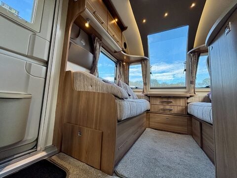 Bailey Unicorn Vigo 14