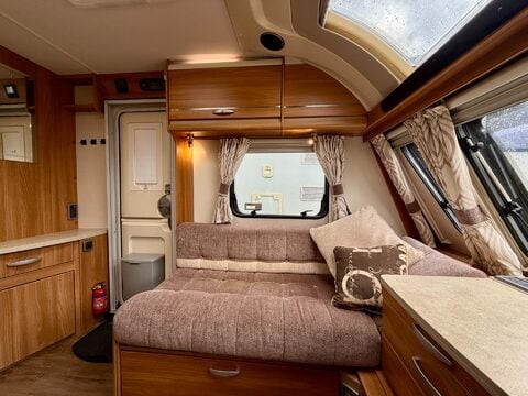 Swift Corniche 20/4 16